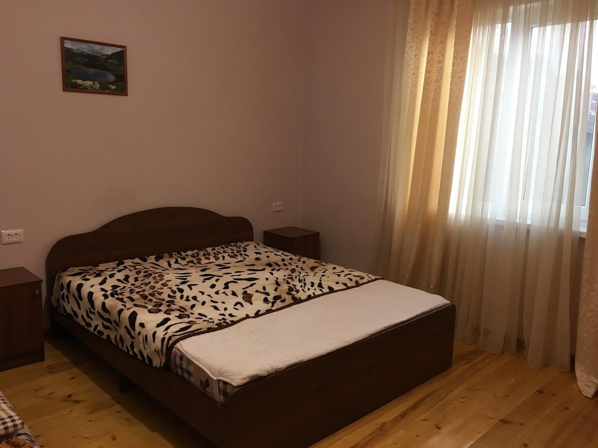 Guest House On Shakirbay 11 Sochumi Exterior foto